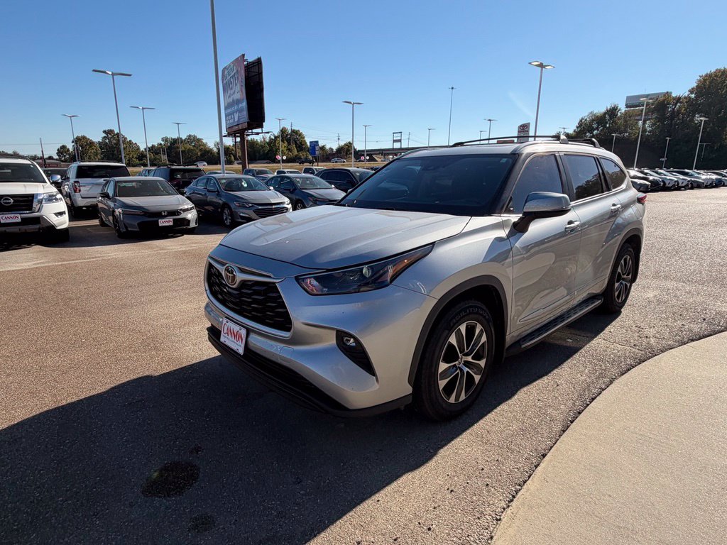 2023 Toyota Highlander SUV 