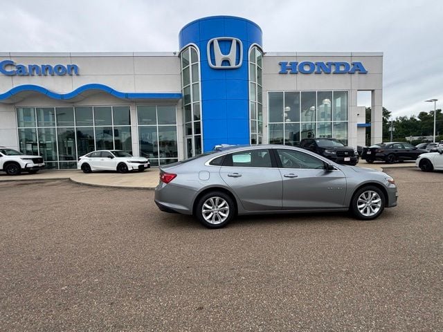 2025 Chevrolet Malibu 1LT's photo