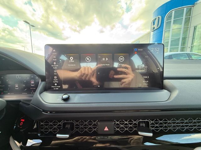 2025 Honda Accord Hybrid EX-L - Photo 21