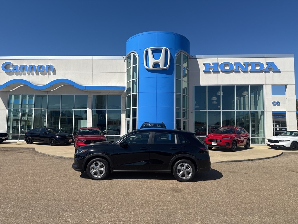 Used 2025 Honda HR-V LX SUV