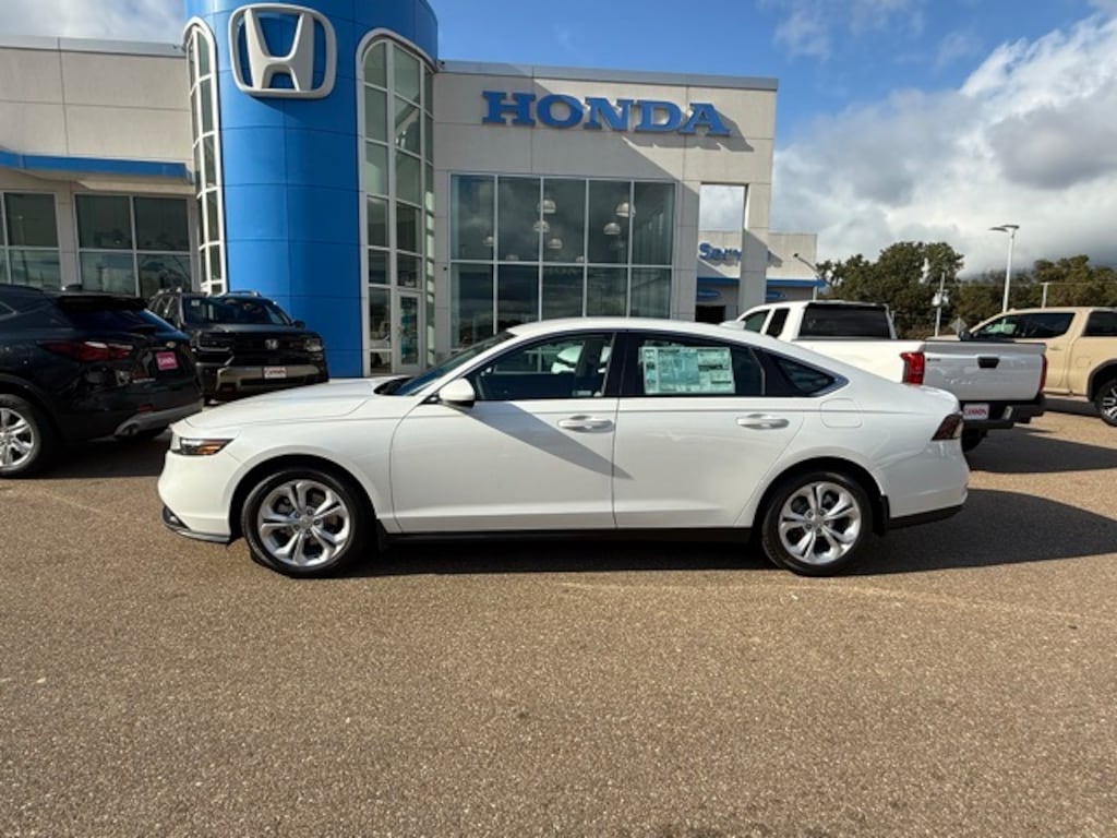 New 2025 Honda Accord LX Sedan