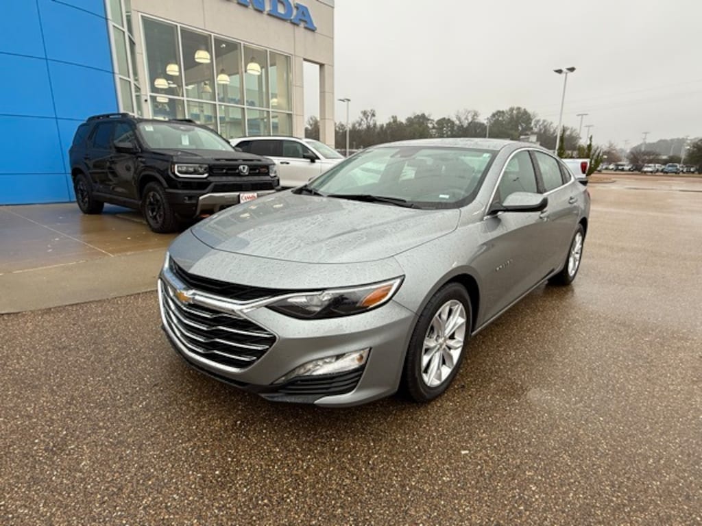 Used 2024 Chevrolet Malibu LT Sedan