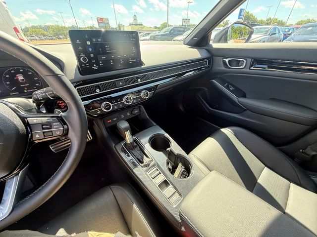 2025 Honda Civic Hatchback Sport Touring - Photo 18