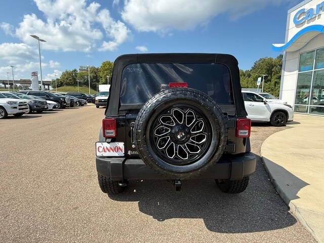 2014 Jeep Wrangler Unlimited Sport photo 4