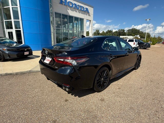 2023 Toyota Camry XSE photo 3