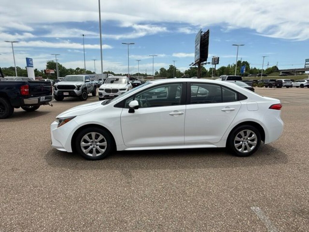 Used 2024 Toyota Corolla LE Sedan