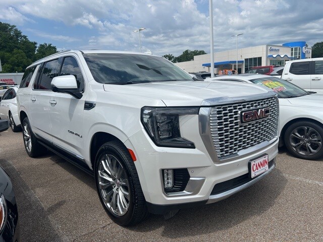 2022 Gmc Yukon XL Denali photo 2