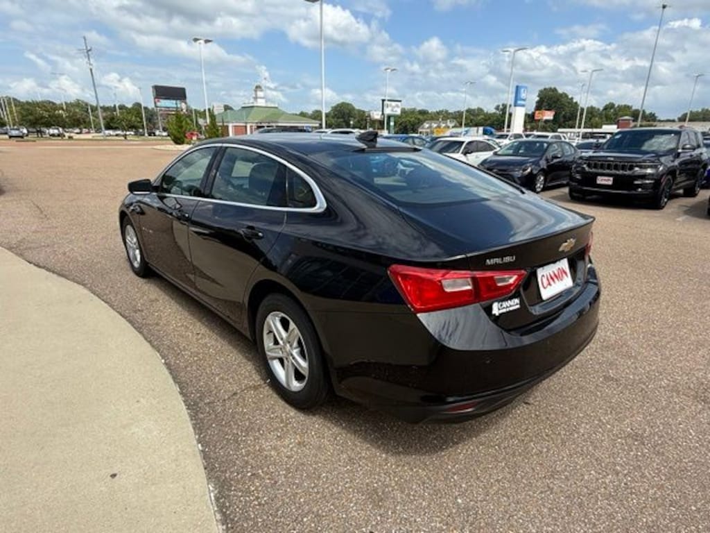 Used 2024 Chevrolet Malibu LT Sedan