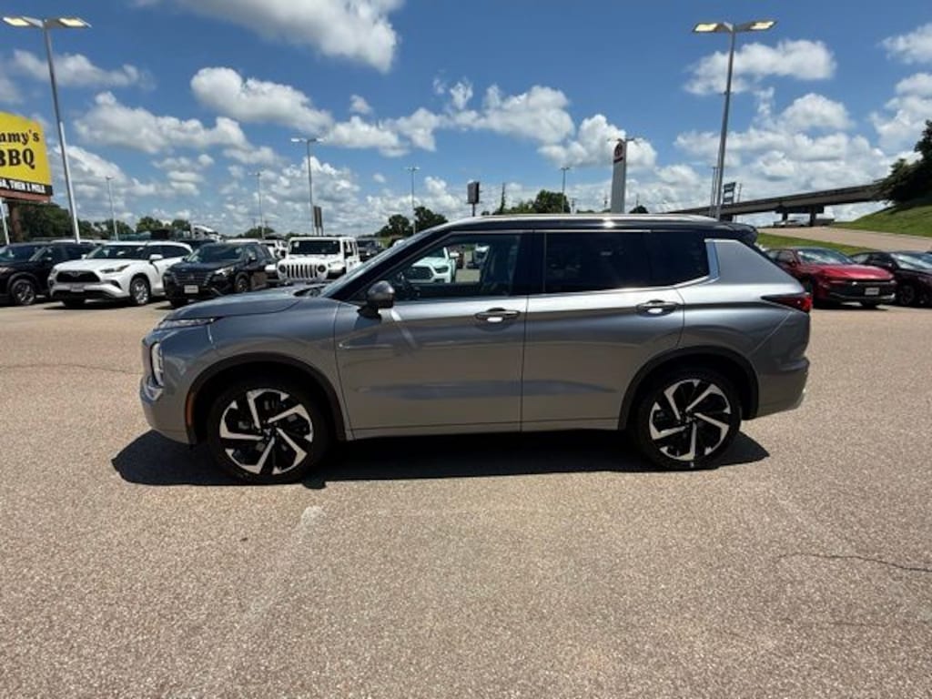 Used 2024 Mitsubishi Outlander SEL SUV