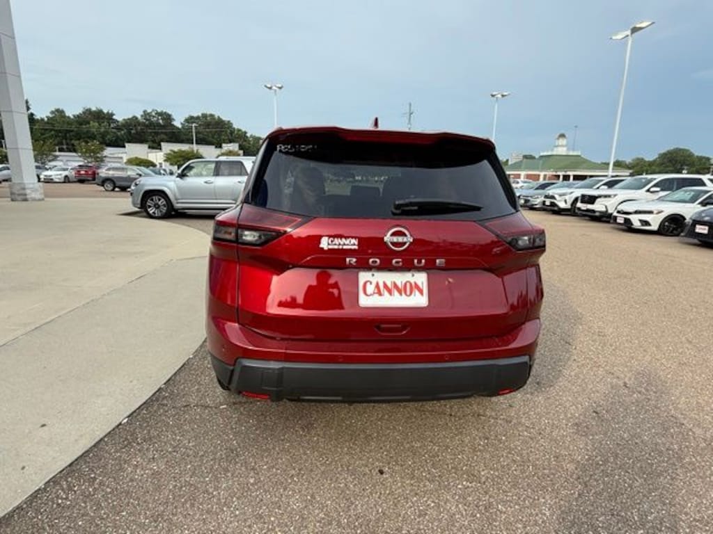Used 2025 Nissan Rogue SV SUV