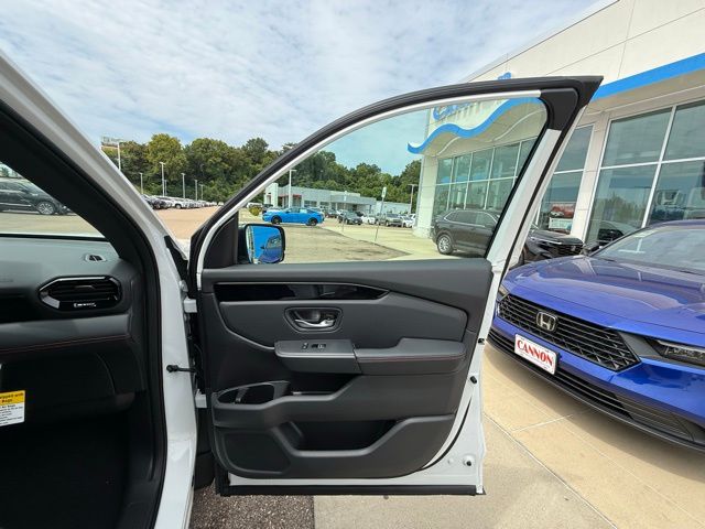 2025 Honda Pilot TrailSport - Photo 43