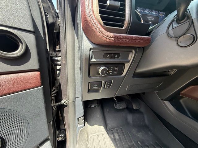 2022 Ford Expedition Limited - Photo 17