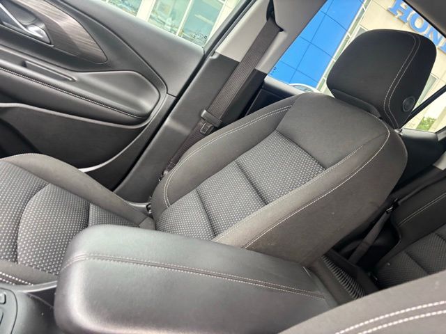 2023 GMC Terrain SLE - Photo 25
