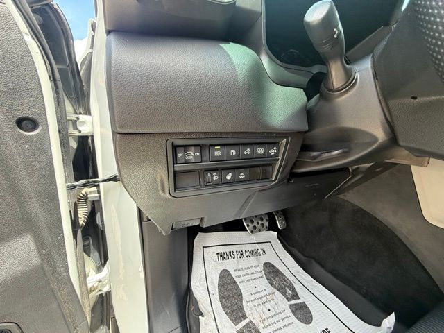 2024 Toyota Sequoia SR5 - Photo 15