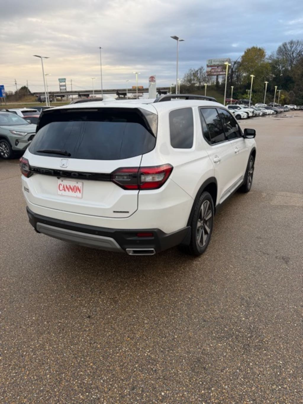 Used 2025 Honda Pilot Touring SUV