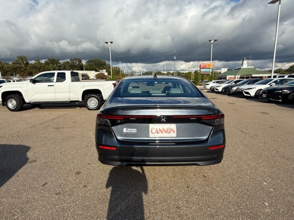 New 2025 Honda Accord SE Sedan