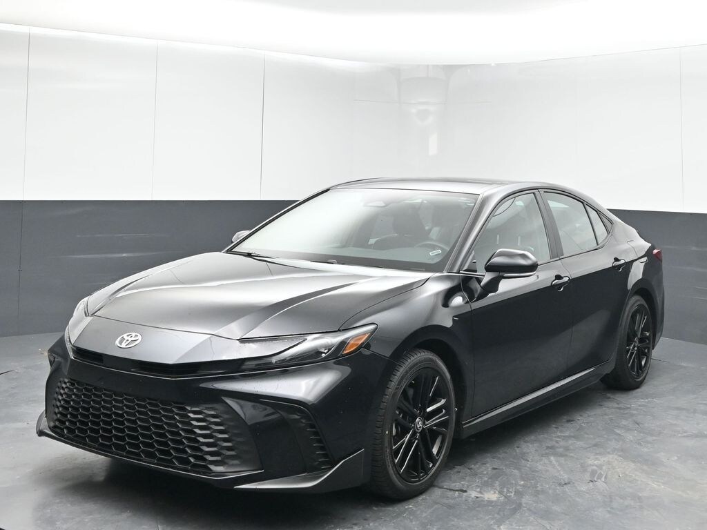 Used 2025 Toyota Camry SE Sedan