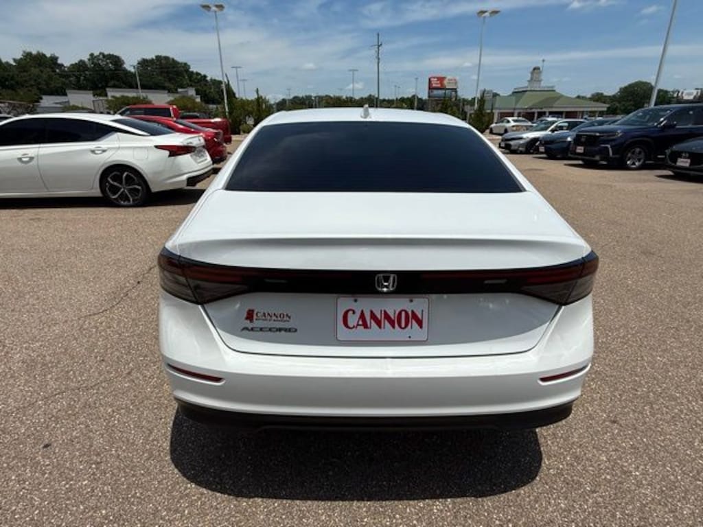 Used 2024 Honda Accord EX Sedan