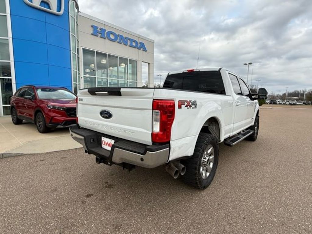 Used 2019 Ford F-250SD Lariat Truck