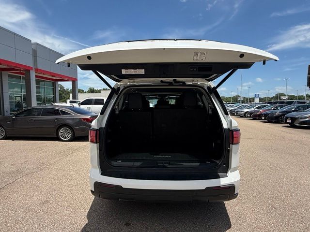 2024 Toyota Sequoia SR5 - Photo 8