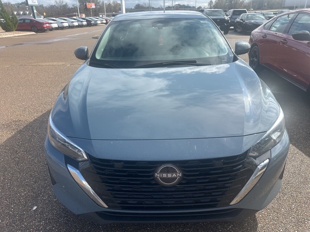 2024 Nissan Sentra SV photo 3