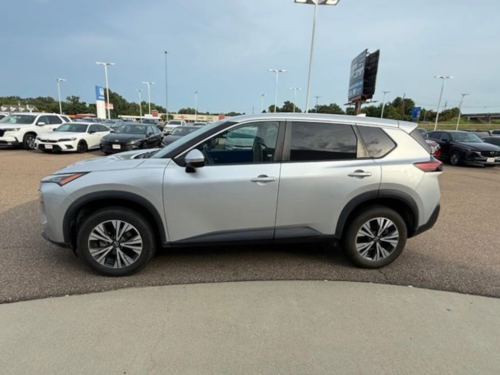 Used 2022 Nissan Rogue SV SUV