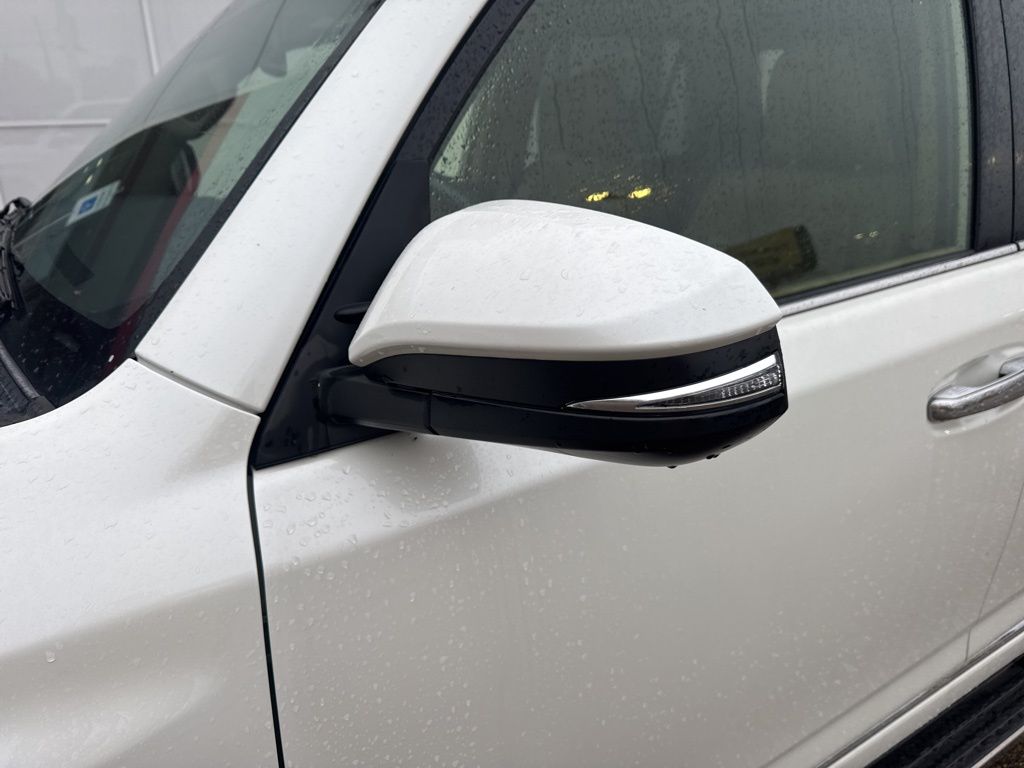 2021 Toyota 4Runner Limited - Photo 8