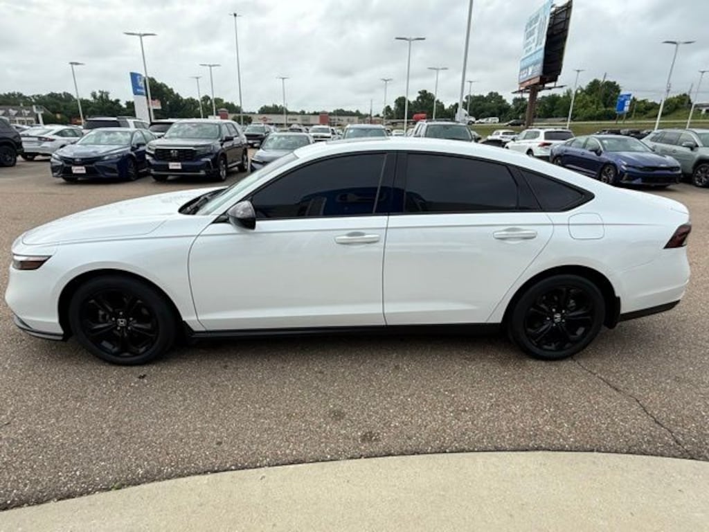 Used 2025 Honda Accord SE Sedan
