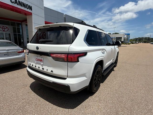 2024 Toyota Sequoia SR5 - Photo 7