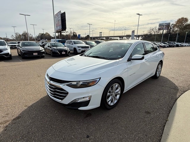 2024 Chevrolet Malibu 1LT's photo