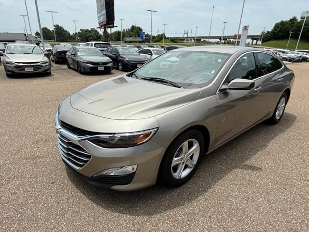 Used 2024 Chevrolet Malibu LT Sedan