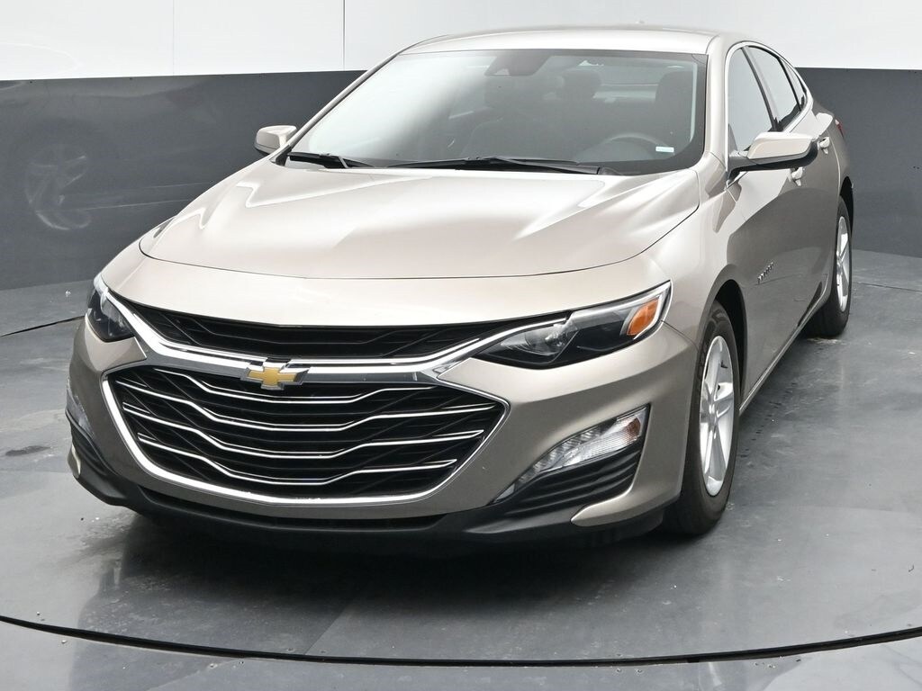 2023 Chevrolet Malibu 1LT photo 3
