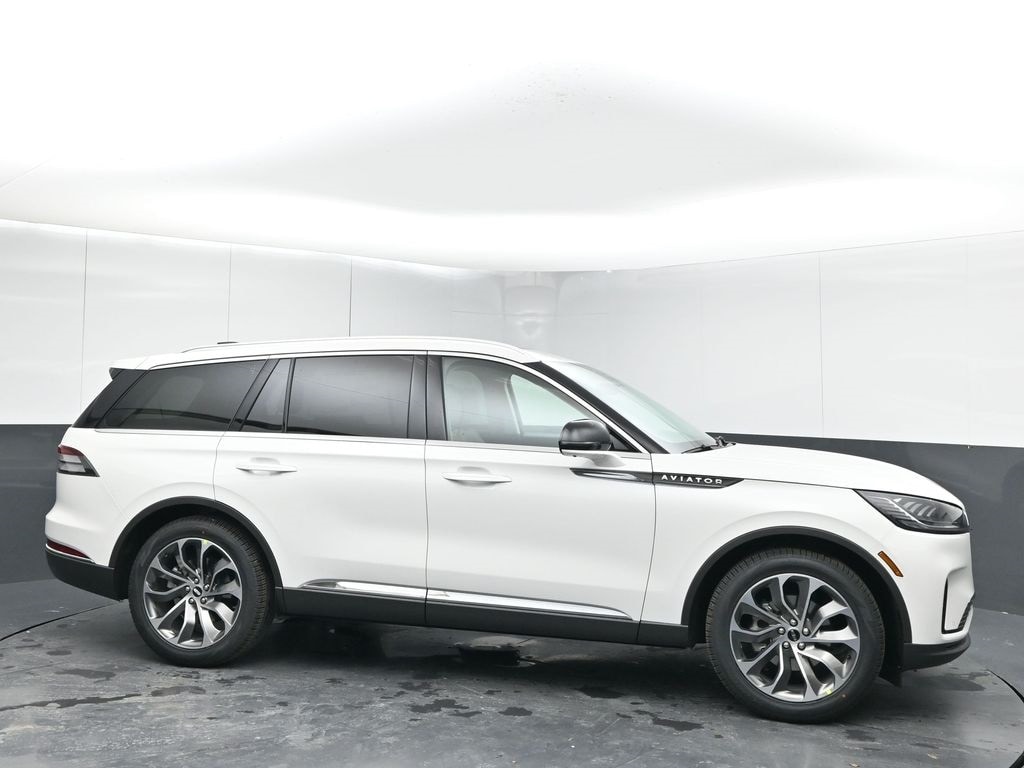2026 Lincoln Aviator Premiere's photo