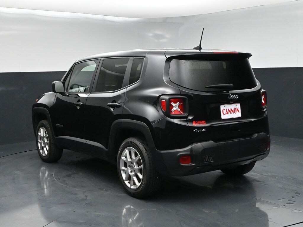 Used 2023 Jeep Renegade Latitude SUV