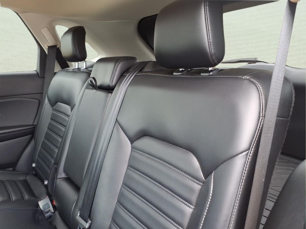 2023 Ford Edge SEL - Photo 11