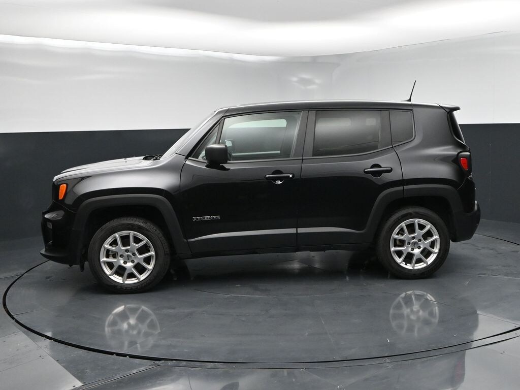 Used 2023 Jeep Renegade Latitude SUV