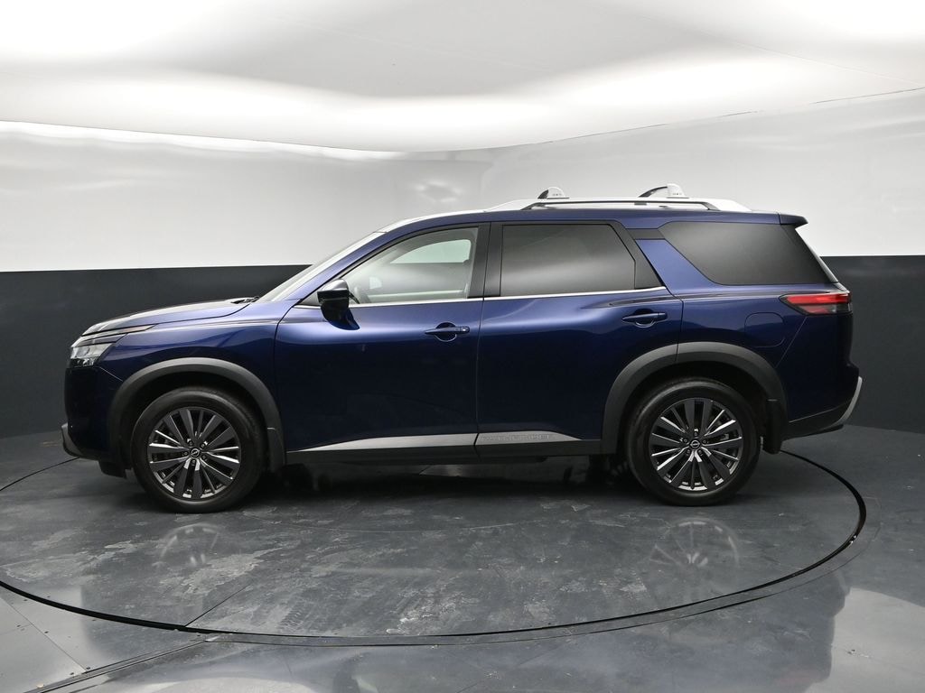 Used 2024 Nissan Pathfinder SL SUV