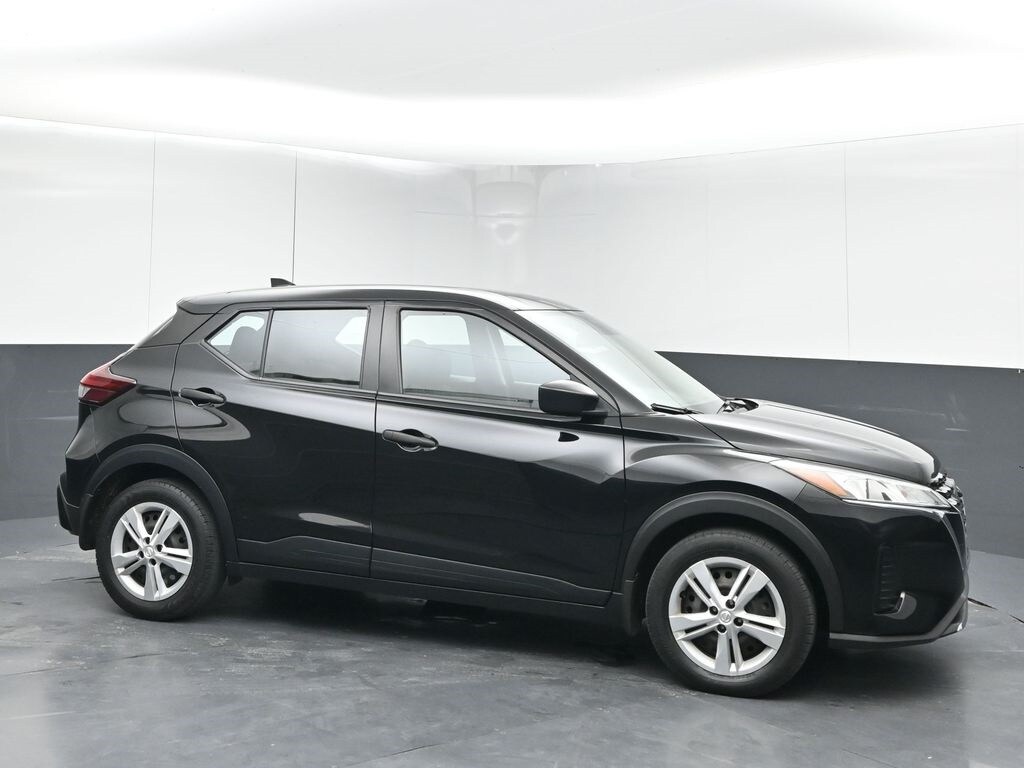 Used 2021 Nissan Kicks S SUV