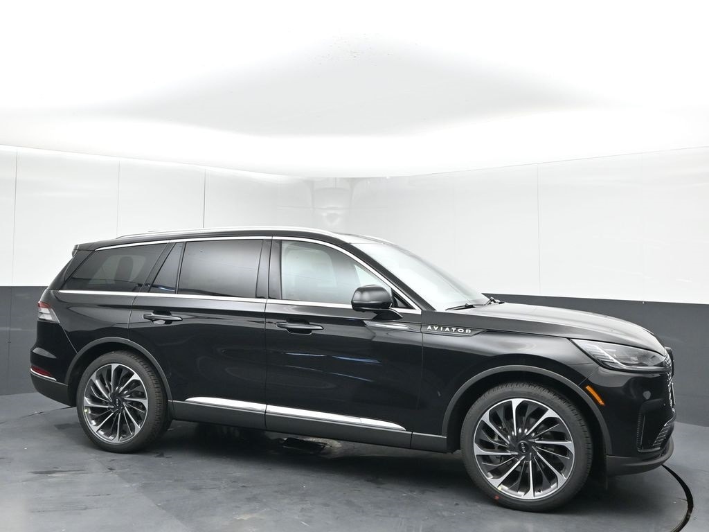 2026 Lincoln Aviator Reserve's photo