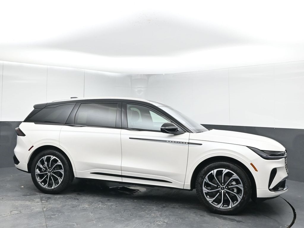 2026 Lincoln Nautilus Reserve's photo