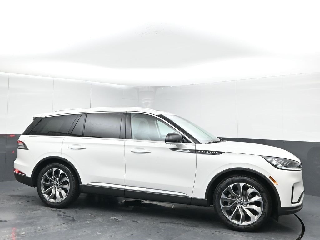 2026 Lincoln Aviator Premiere's photo