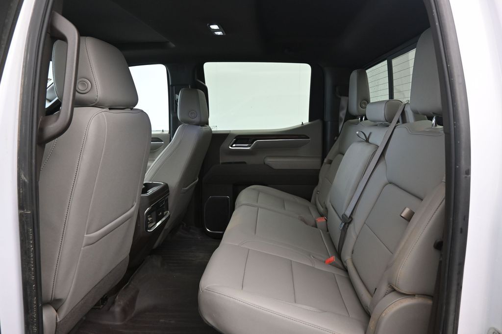 2025 GMC Sierra 1500 SLT - Photo 12