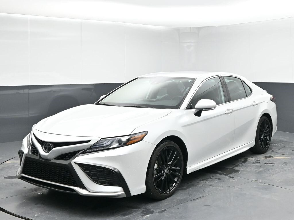 2023 Toyota Camry XSE photo 3