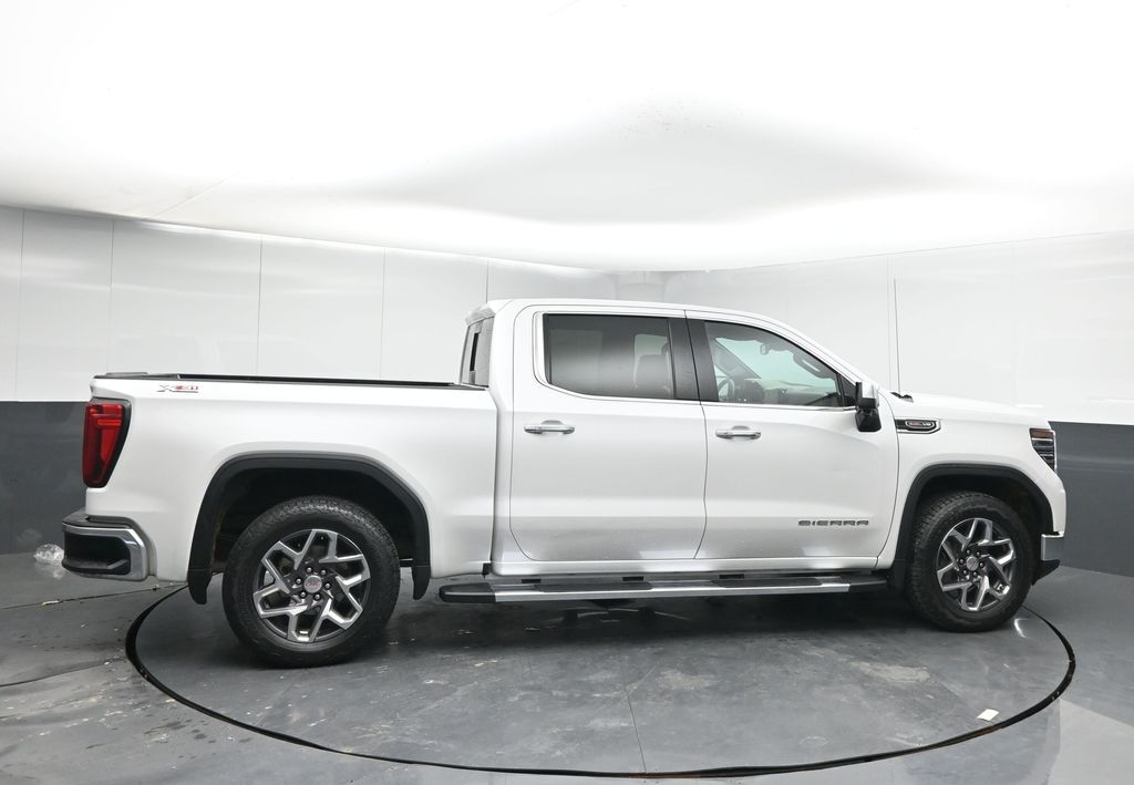 2025 GMC Sierra 1500 SLT - Photo 8