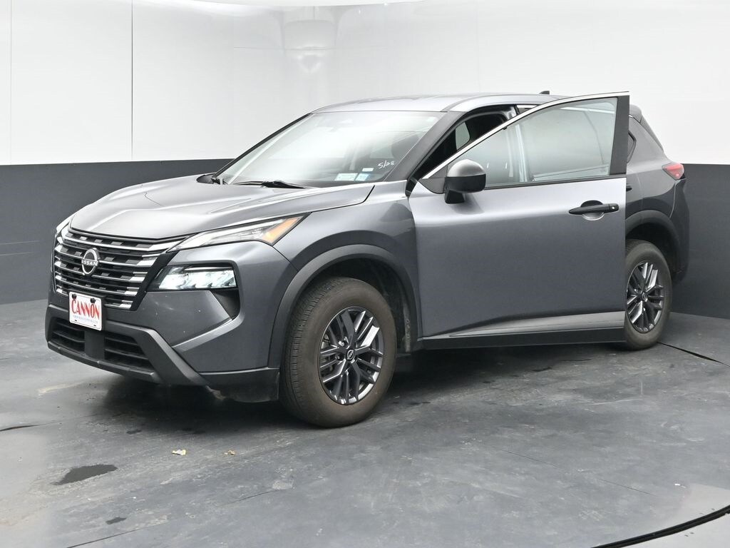 2024 Nissan Rogue S AWD photo 2