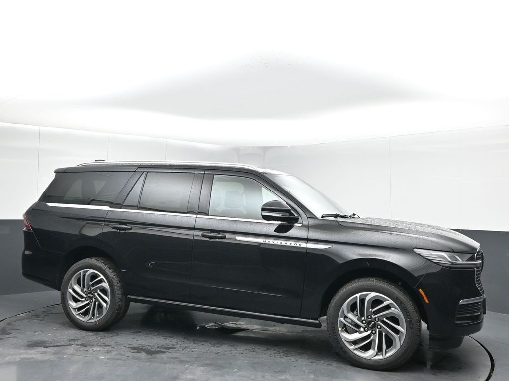 2026 Lincoln Navigator Reserve 4WD's photo
