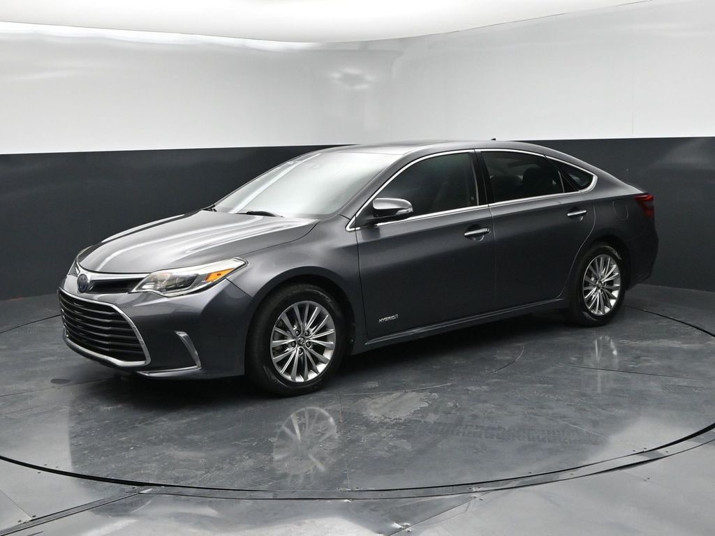 Used 2018 Toyota Avalon Hybrid Limited Sedan