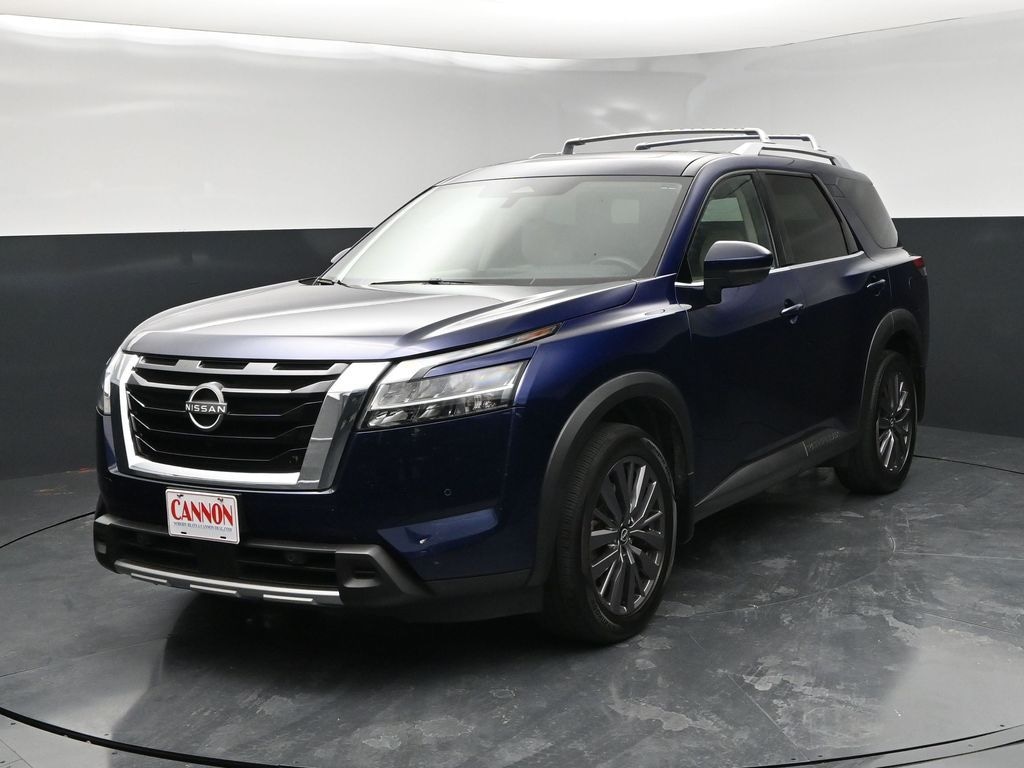 Used 2024 Nissan Pathfinder SL SUV