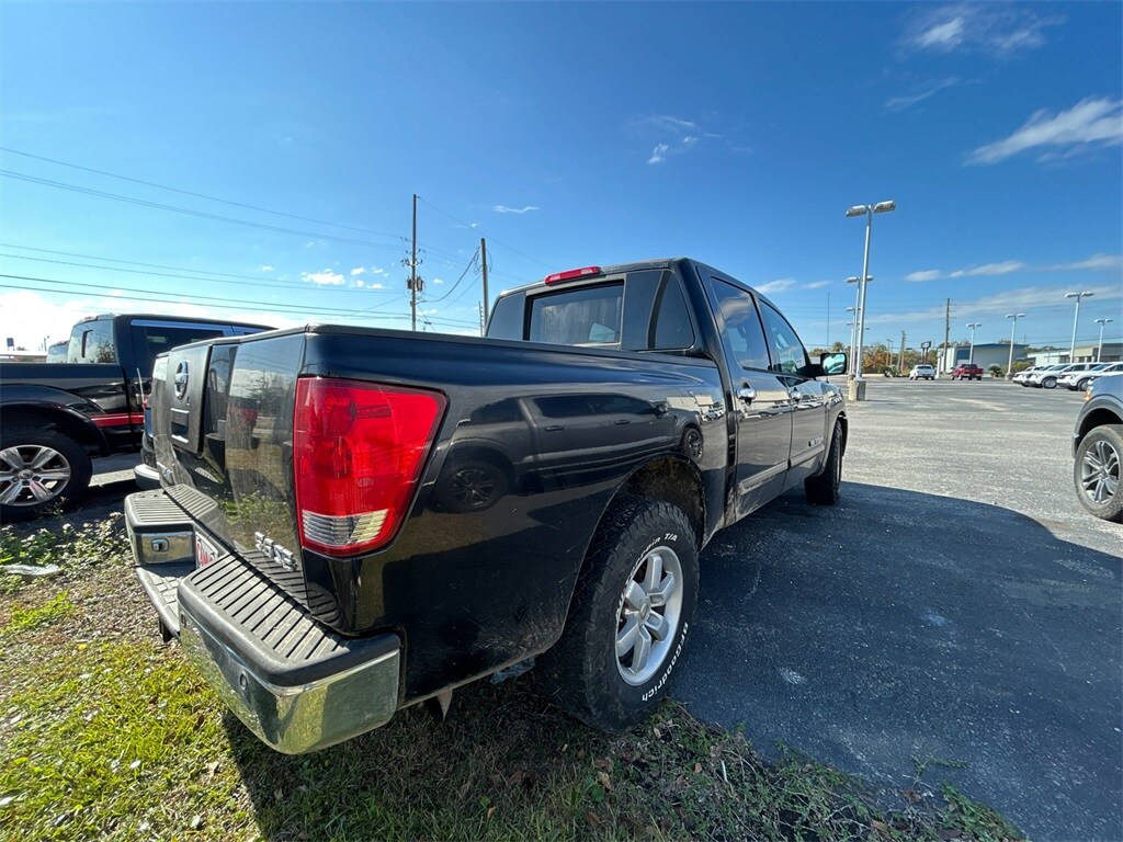 Used 2006 Nissan Titan SE Truck