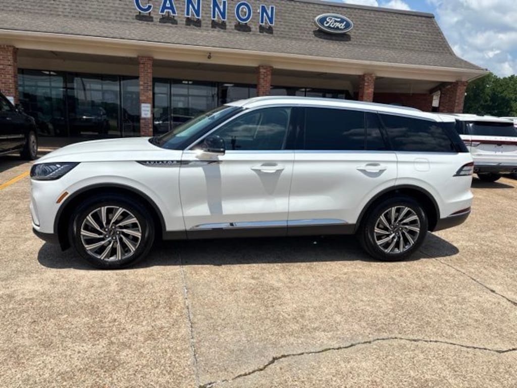 New 2026 Lincoln Aviator Premiere SUV